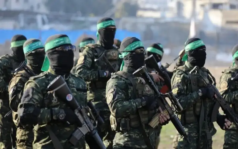 اعلام بريطاني : حماس سترد على