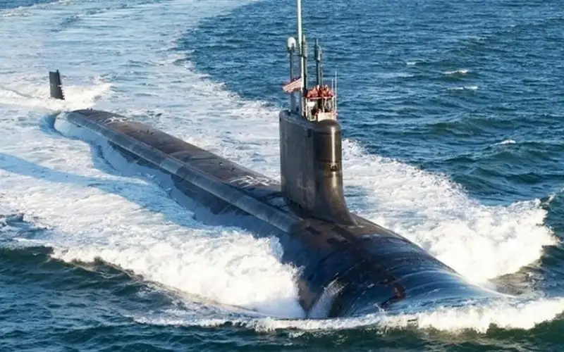 ترمب: أرسلت غواصة نووية بالقرب من