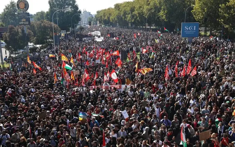 إيطاليا تشهد إضرابا عاما ومظاهرات غير