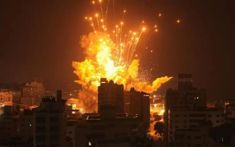 قبيل دعوة ترمب اسرائيل لوقف القصف..