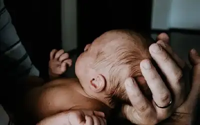 المؤبد لأب هشم رأس ابنه حديث