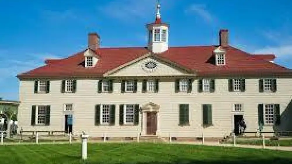 استقالة رئيس الوزراء الفرنسي سيباستيان ليكورنو