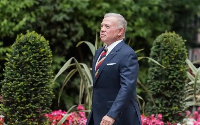 الملك يبحث أبرز تطورات المنطقة في