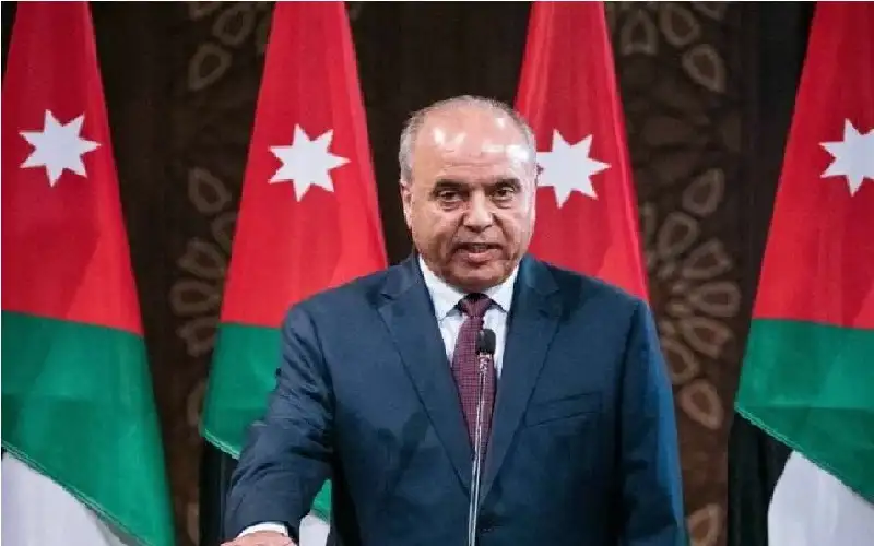 النائبان الرياطي والنمور يطالبان وزير التربية