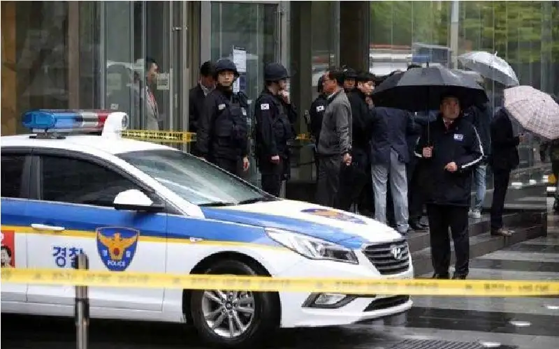 أخفى جثتها في حقيبة.. مقتل تيك