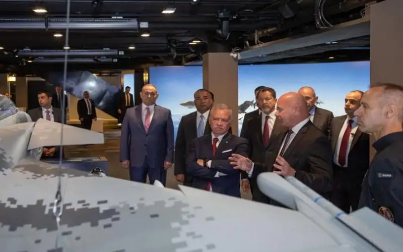 الملك يزور شركة ساب المختصة في