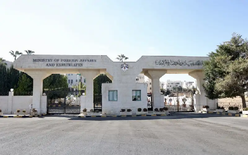 الصفدي يبحث مع نظيره البرتغالي الأوضاع