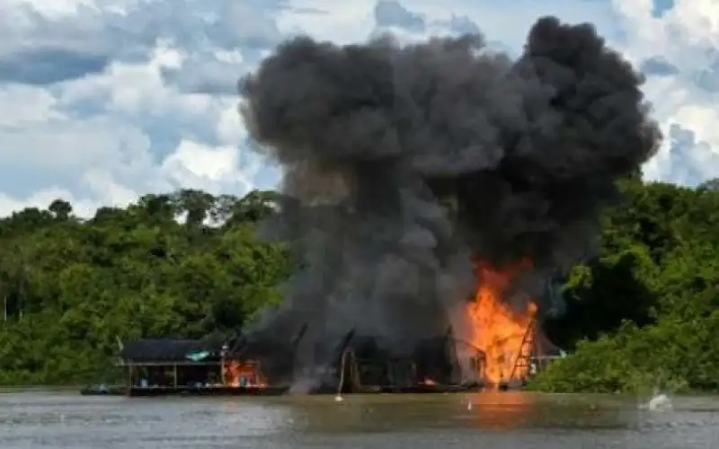 قتلى وجرحى بانفجار ضخم في مصنع