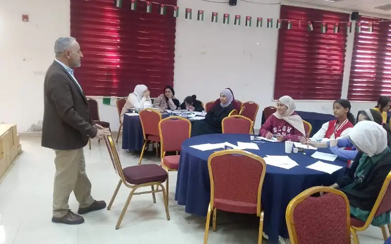 اختتام دورة مهاراتي في مركز شابات