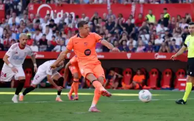 برشلونة يحدد اسم بديل ليفاندوفسكي