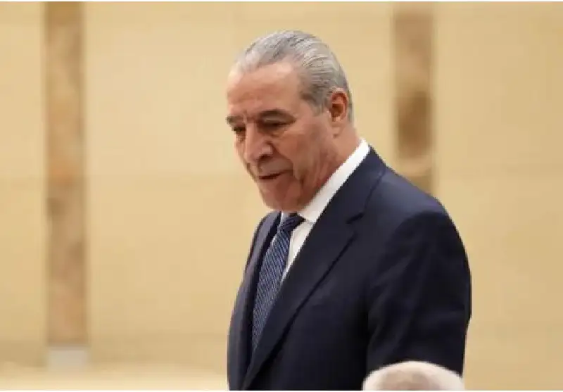 حسين الشيخ وبلير يبحثان في الأردن