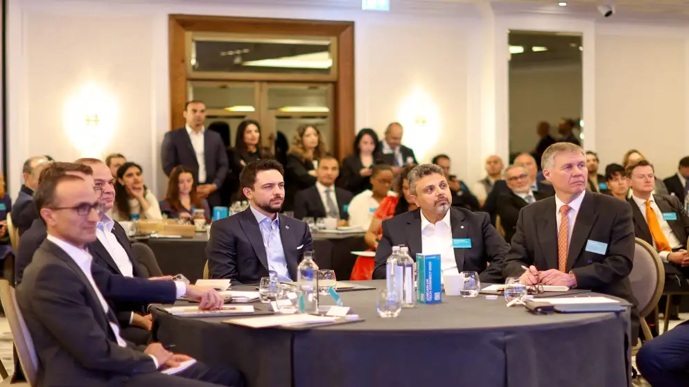 ولي العهد يطلق منتدى تكنولوجيا المعلومات