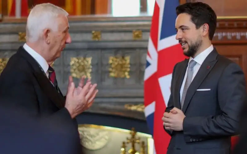 ولي العهد يلتقي رئيس مجلس العموم