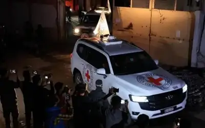 جيش الاحتلال: الصليب الأحمر تسلم جثتي