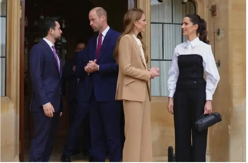 ولي العهد يلتقي أمير ويلز في