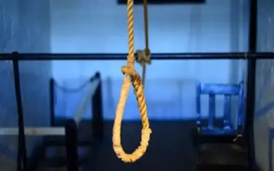 بالخطأ.. مراهق يلقى حتفه شنقا أثناء