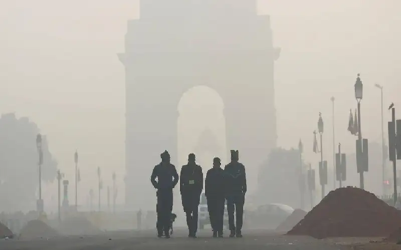 الشمس تغيب عن نيودلهي.. 835 مليون