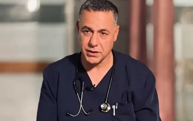 الاحتلال يمدد اعتقال مدير مستشفى كمال