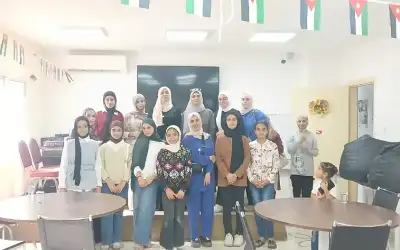مركز شابات الوسطية ينظم ورشة حول