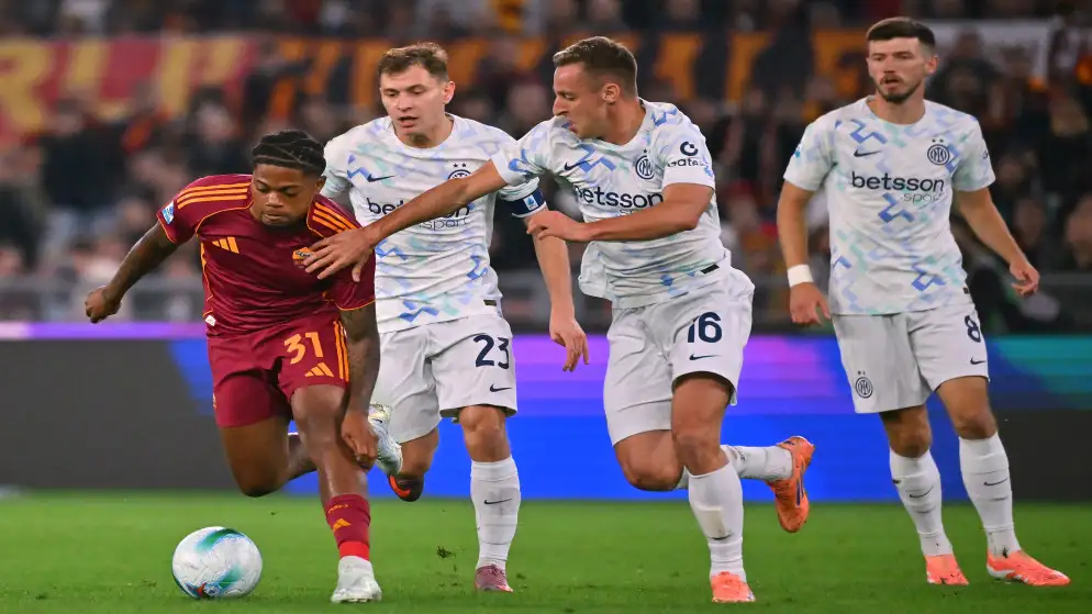 إنتر يهزم روما 1-صفر ليشعل سباق