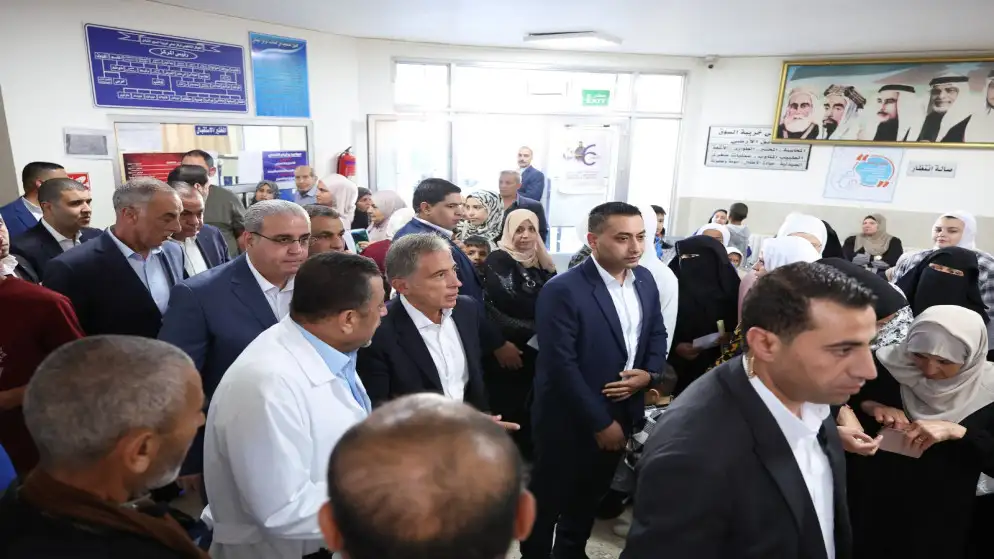 حسان يوجه بتوسعة أقسام مركز صحي