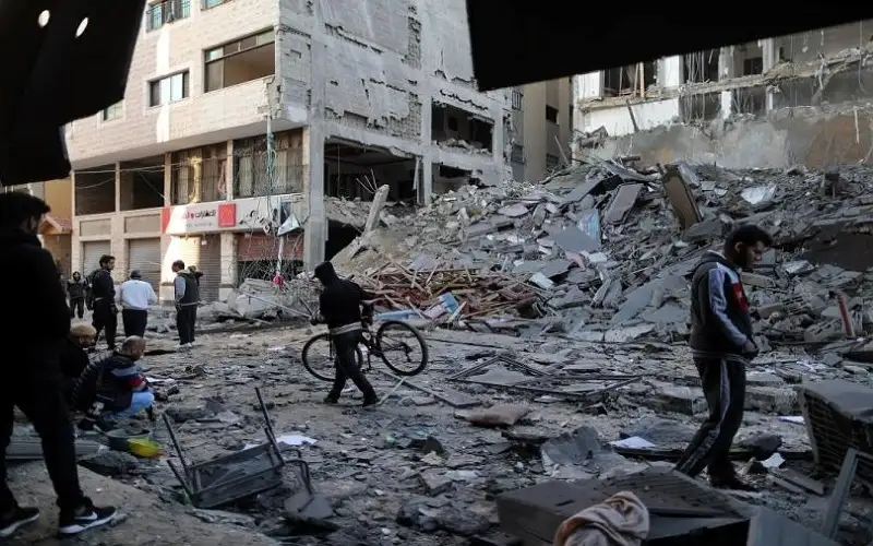 القسام تعلن تسليمها جثتي أسيرين مساء