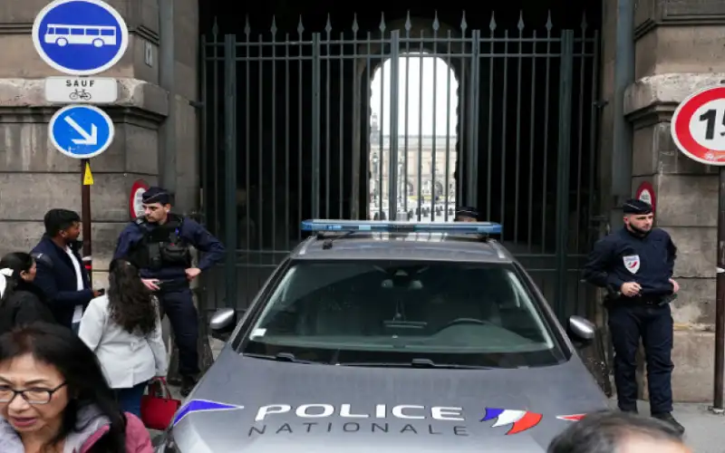 إدارة متحف اللوفر تقدر قيمة أضرار