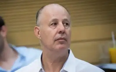نتنياهو يقيل مستشار الأمن القومي تساحي