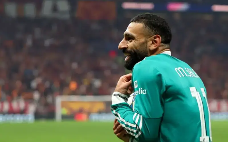 الأسطورة يفجر مفاجأة مدوية: صلاح قد