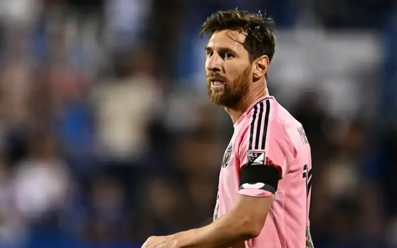 بعد انتظار طويل .. ميسي يعلن