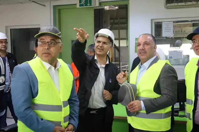 رئيس هيئة الطاقة والمعادن يتفقد محطة