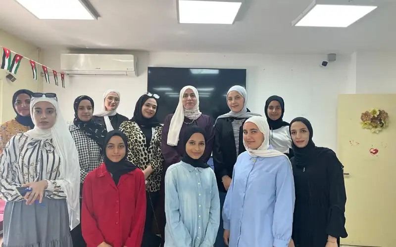 مركز شابات الوسطية ينظم ورشة توعوية