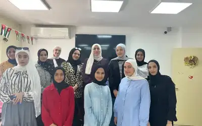 مركز شابات الوسطية ينظم ورشة توعوية