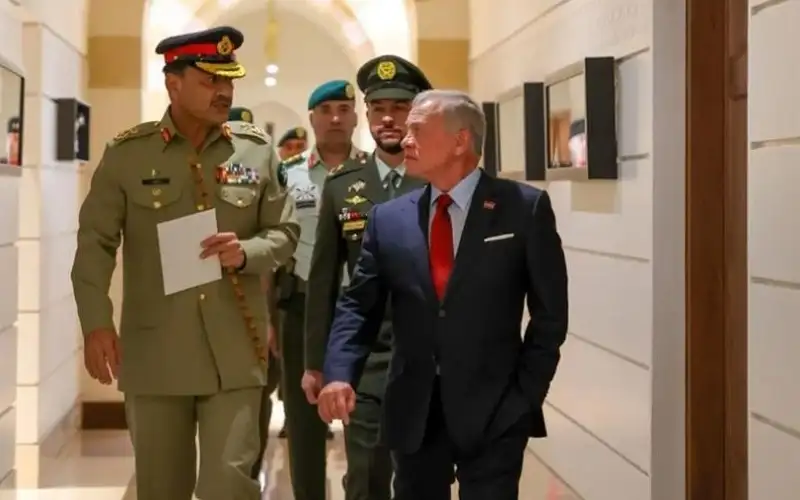 الملك يلتقي رئيس أركان القوات البرية