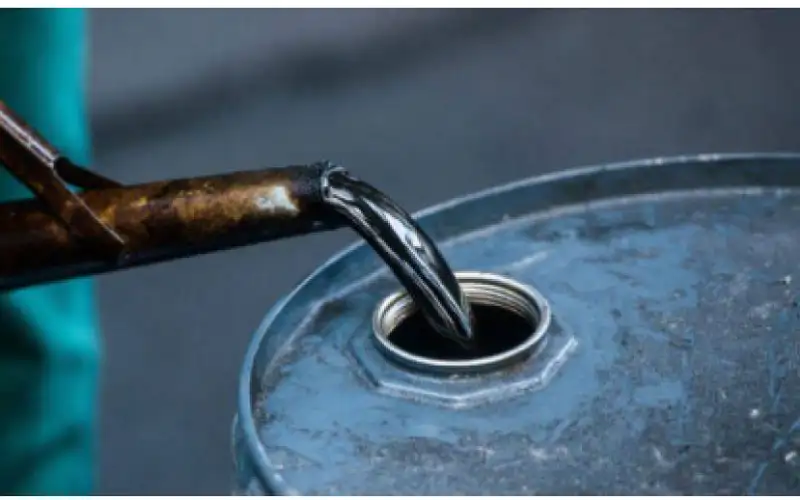 ترجيح خفض أسعار المحروقات 2 %