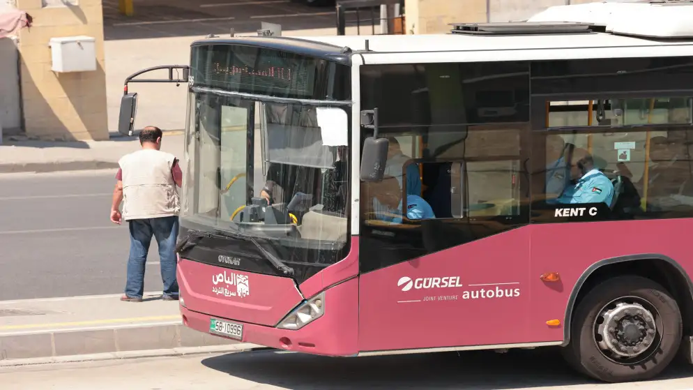 15 حافلة كهربائية جديدة تبدأ جولاتها