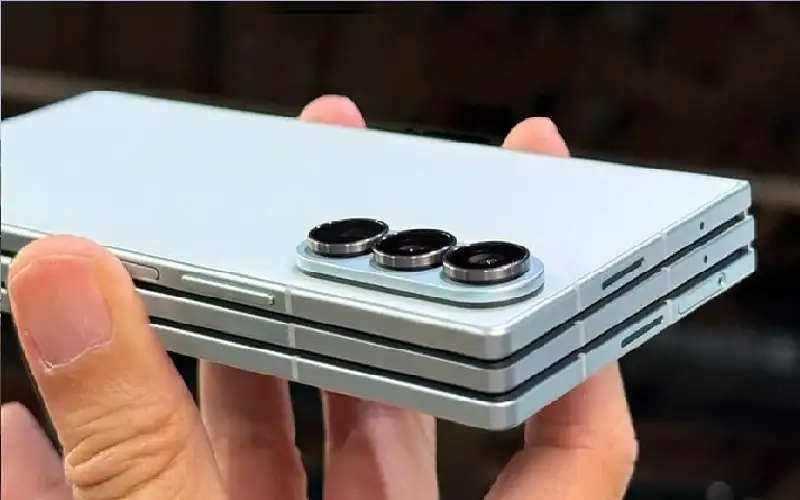 الأغلى والأفخم.. سامسونغ تطلق هاتفا قابلا