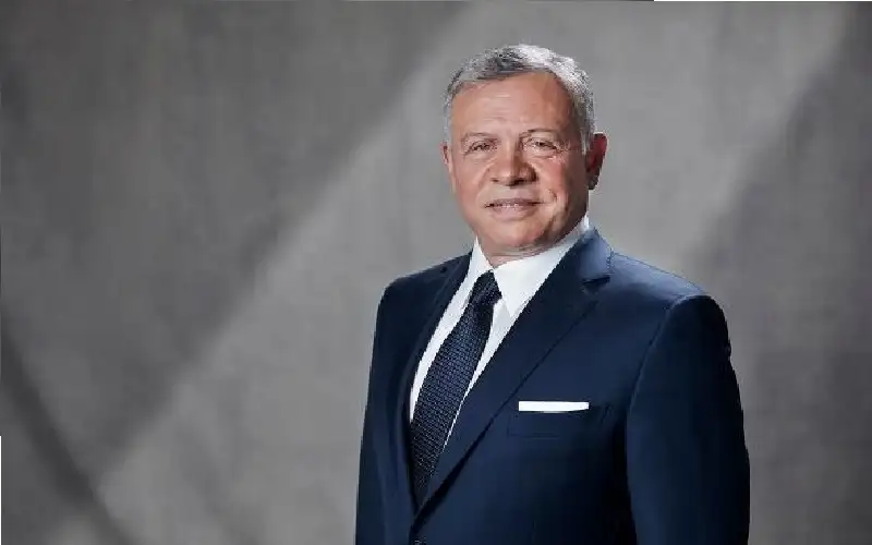 الملك يستقبل الرئيس العراقي لدى وصوله