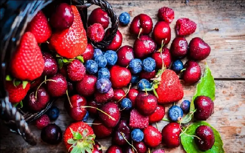 تناول هذه الفواكه الـ 6 يكافح