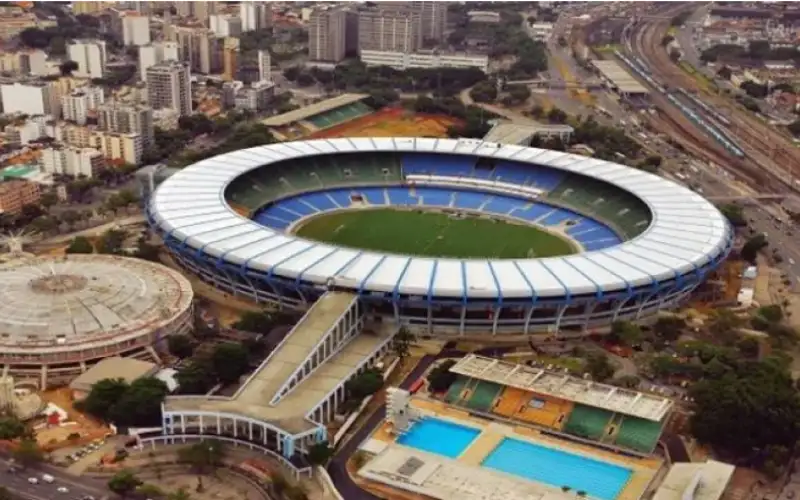 لسداد الديون .. البرازيل تعرض ملعب