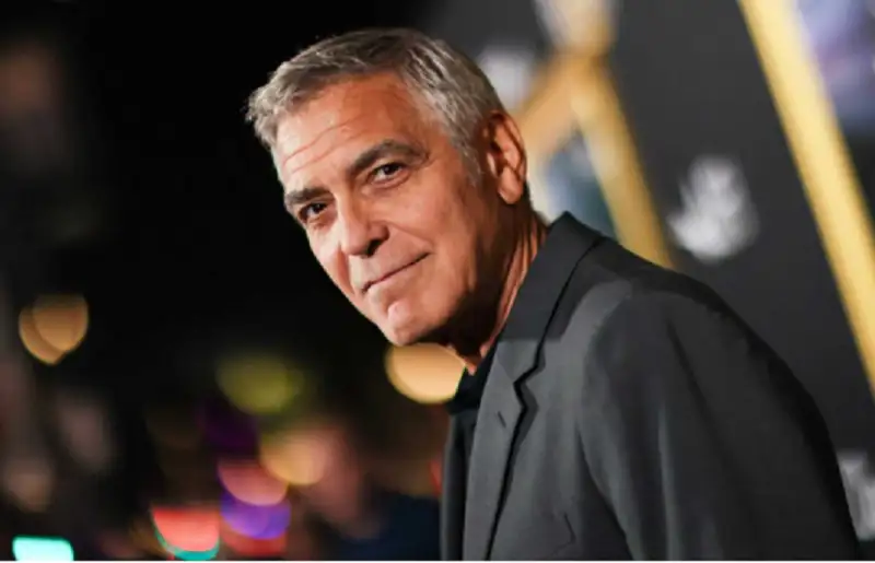 جورج كلوني يعلق على سرقة متحف