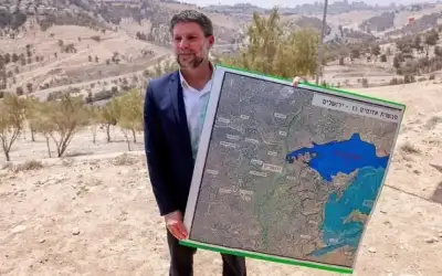 سموتريتش يتفاخر: صادقنا على 30 ألف