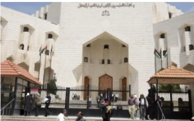 محكمة الجنايات الكبرى تصدر حكما بـ20