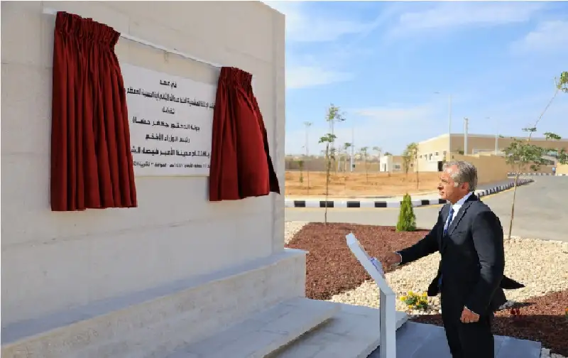 تزامنا مع زيارة الملك.. حسان يفتتح