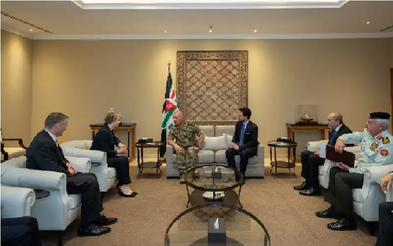 الملك يؤكد أهمية جهود بريطانيا لاستعادة