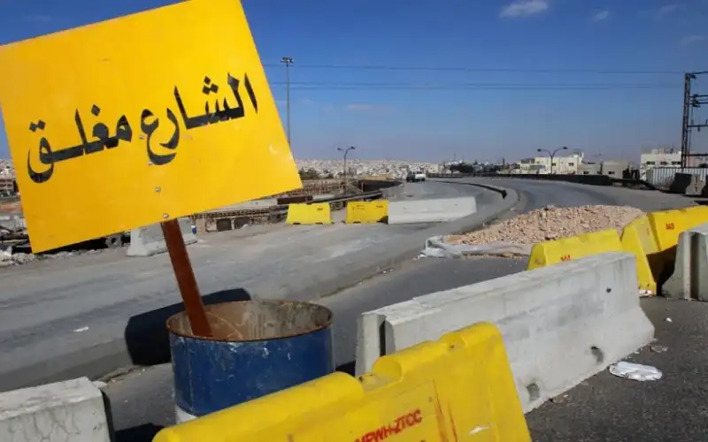 إغلاق جزئي لشارع رئيسي في جرش