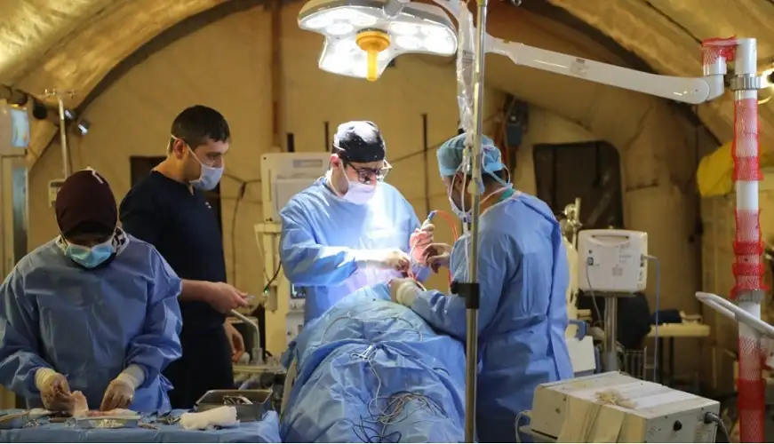 وصول طواقم المستشفى الميداني الأردني جنوب