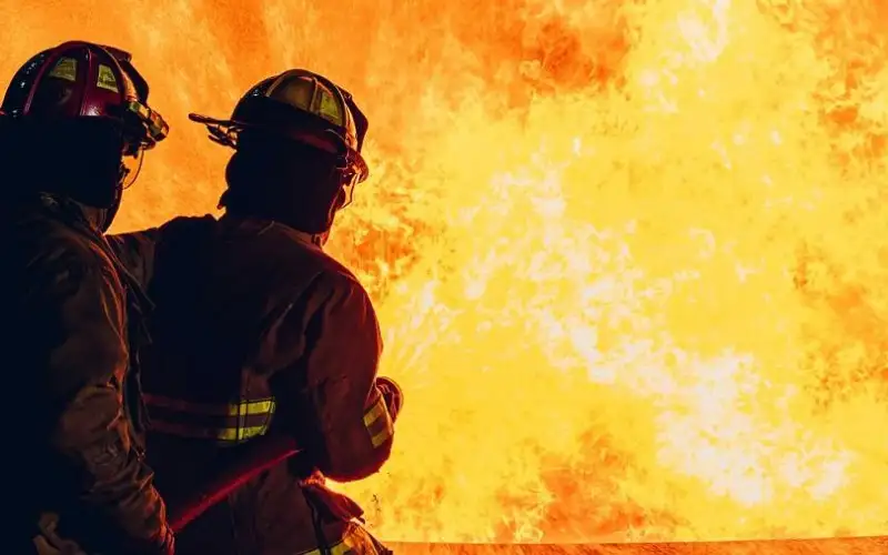 حريق يودي بحياة أسرة كاملة بسبب