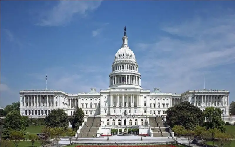 شلل اليوم 36.. الكونغرس يعاند و1.4