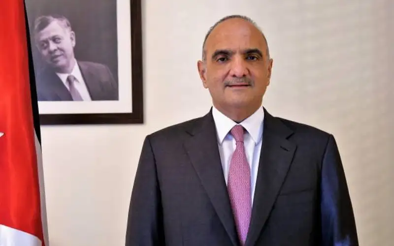 الخصاونة: مدير المخابرات أقوى من رئيس